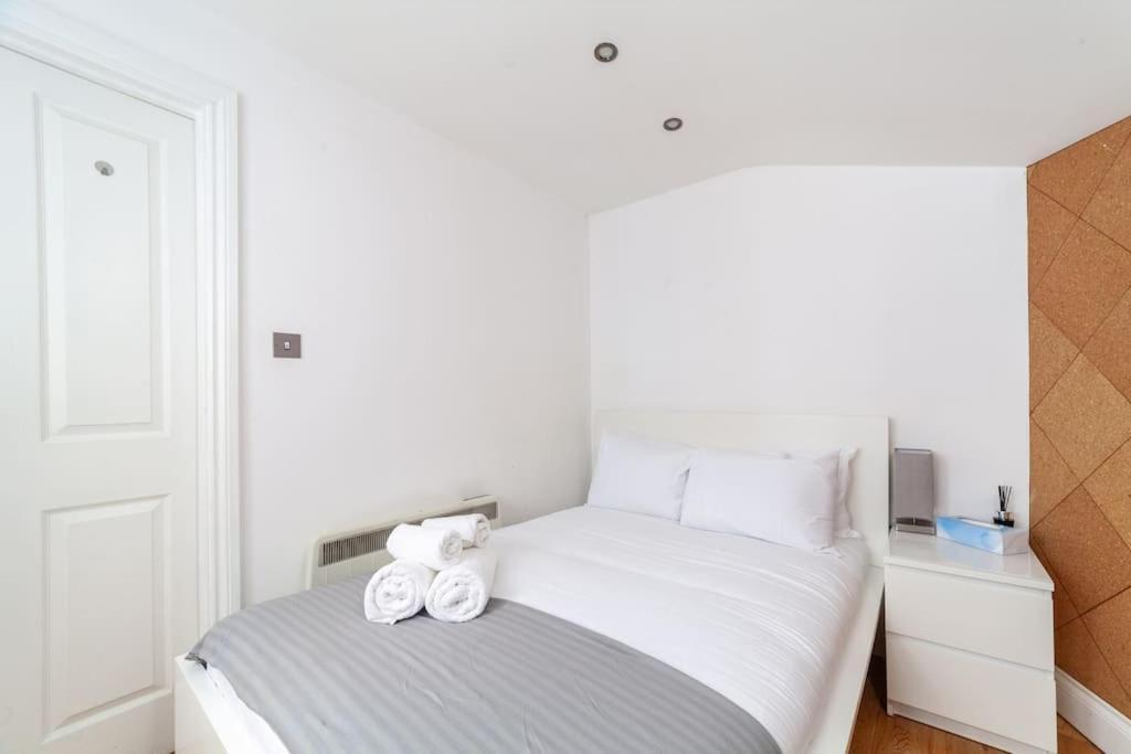 Spacious Retreat 2-Bed In Popular Camden Town London Exterior photo